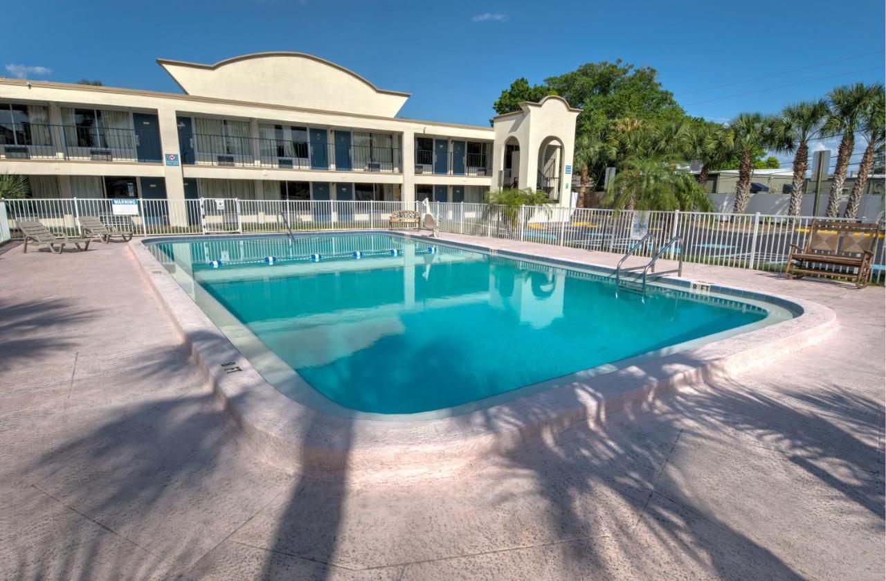 Bayside Inn Pinellas Park - Clearwater מראה חיצוני תמונה