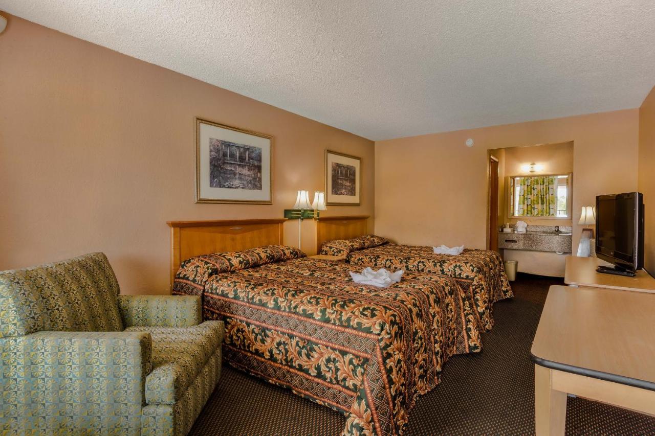 Bayside Inn Pinellas Park - Clearwater מראה חיצוני תמונה
